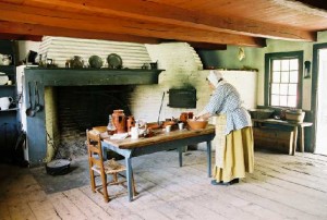 historic-richmondglt-kitchen-woman-baking