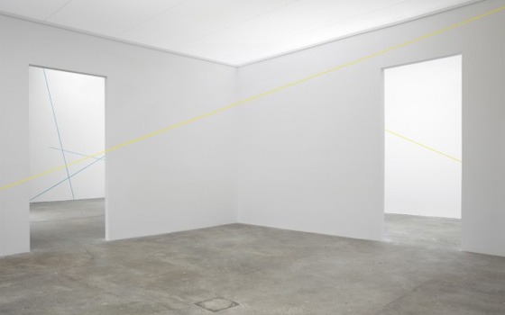 Foreground, in yellow: Fred Sandback, 16 Variations of 2 Diagonal Lines (1972).